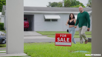 WorkMeHarder Xwife Karen Naughty Realtor Shows It All