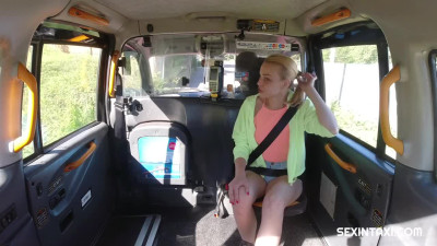 SexInTaxi E Rebecca Black CZECH