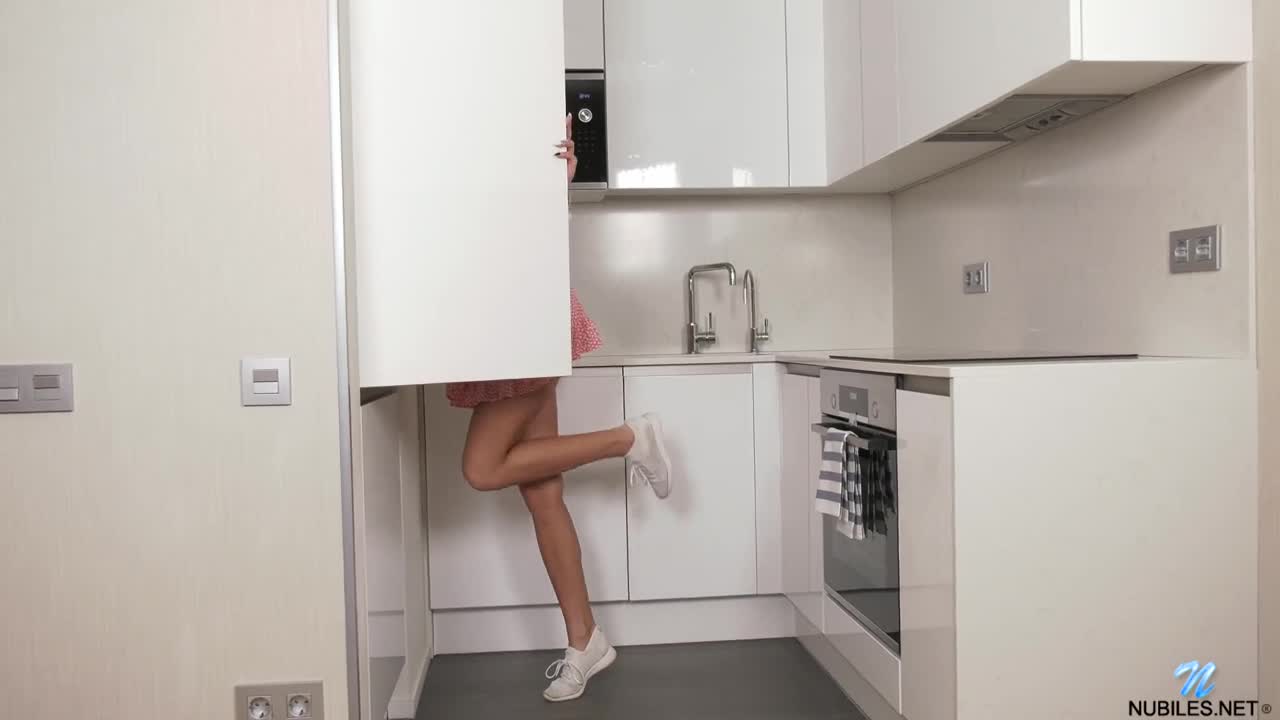 Nubiles Mila Ray Sexy Legs - Porn video | ePornXXX