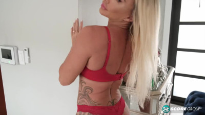 PornMegaLoad Robbin Banx Two Fingers Deep