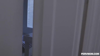 PervMom Kat Dior Restful Stepmom Rod Riding