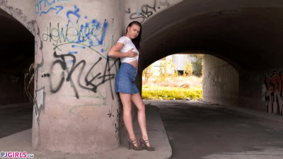 PJGirls Keira Flow Keira under the bridge