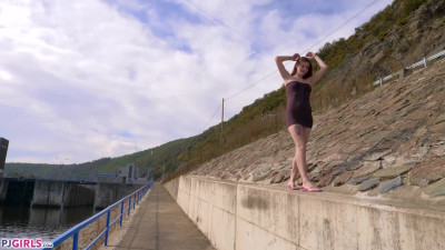 PJGirls Elena Vega Elena under the Dam