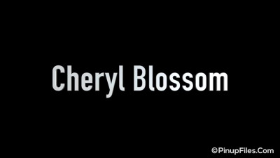 PinupFiles Cheryl Blossom Zip up Bra