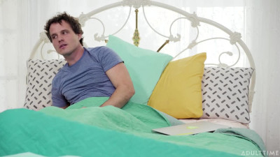 CaughtFapping Candice Dare Busted By His Girlfriend