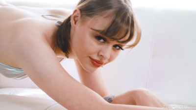 Throated Elle Loveland Elles Eager Mouth