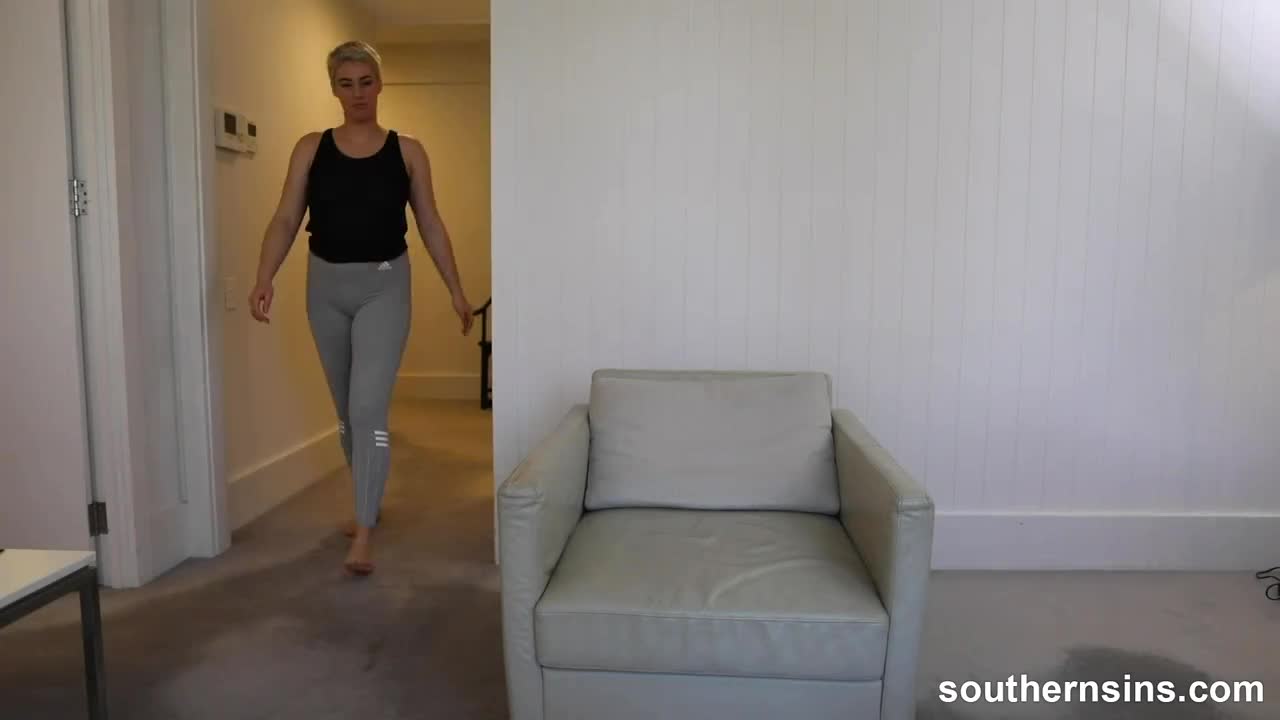 SouthernSins Molly Hairy Girl Pleasuring Herself - Porn video | ePornXXX
