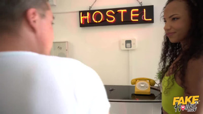 FakeHostel Romy Indy And Zaawaadi