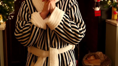 ManyVids Sydney Harwin Mommy And Son SNOWED IN
