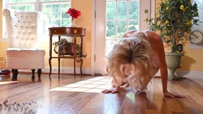 Cosmid Alicia Jones Alicias First Fitness Video