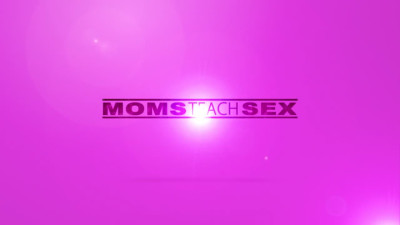 MomsTeachSex Kiara Cole And Reagan Foxx