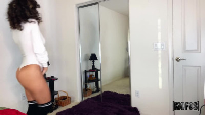 MofosBSides Kataljna Kittin Home Squirting