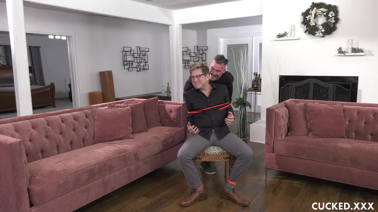 Cucked Angelina Diamanti Sign The Trust To Me You Limp Dick - Porn video | ePornXXX