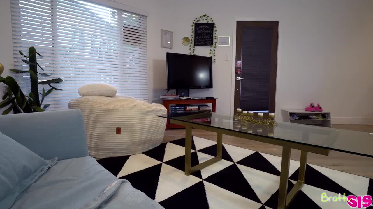 BrattySis Scarlett Fall Talking About Sex With My Step Sis - Porn video | ePornXXX
