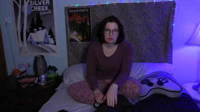 ManyVids Bettie Bondage Sharing A Bed With Your Stepsis