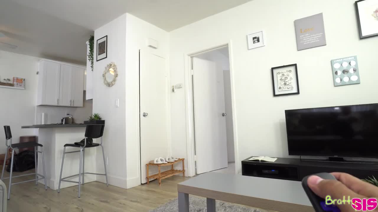 BrattySis Riley Reid Playing House With My Step Sister - Porn video | ePornXXX