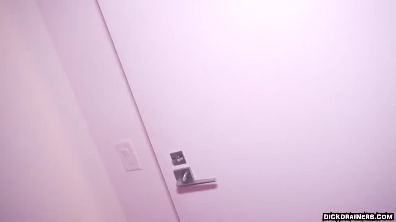 DickDrainers Amari Gold - Porn video | ePornXXX