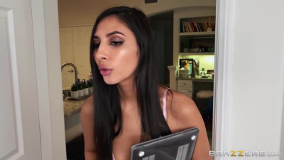 DayWithAPornstar Whitney Wright And Gianna Dior StrapOn Cam Show