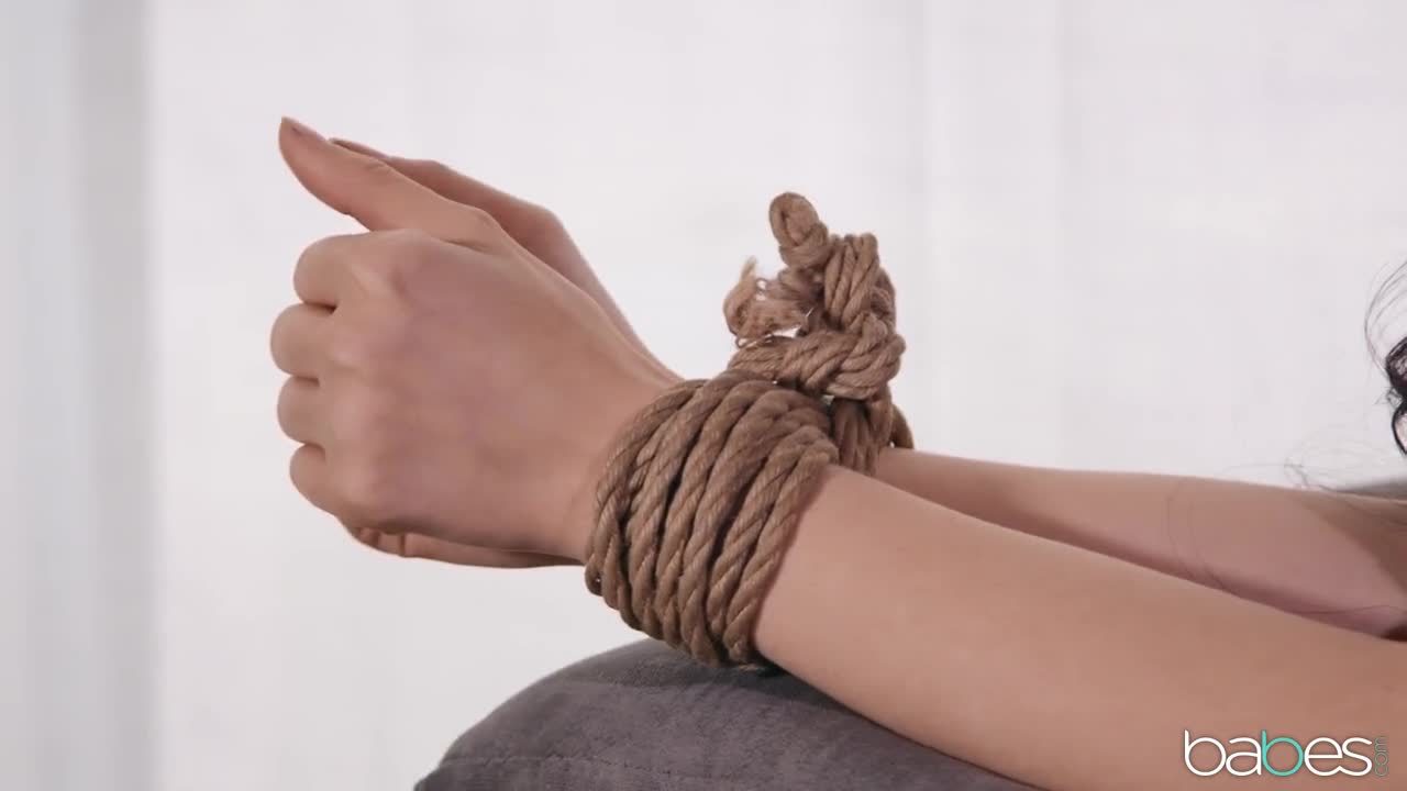 Babes Aubree Valentine Tied Up Not Tied Down - Porn video | ePornXXX