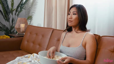 WhenGirlsPlay Ivy Wolfe And Jennie Rose Naughty Movie Night