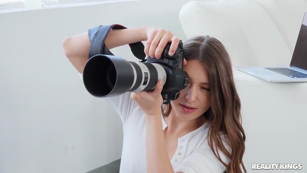 WeLiveTogether Baby Nicols And Talia Mint She Cant Resist - Porn video | ePornXXX