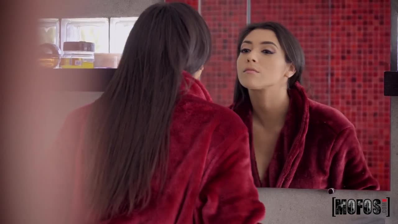 PervsOnPatrol Brooklyn Gray Shower Squirter - Porn video | ePornXXX