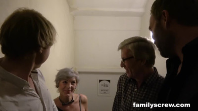 FamilyScrew Family Visit Swingers Club