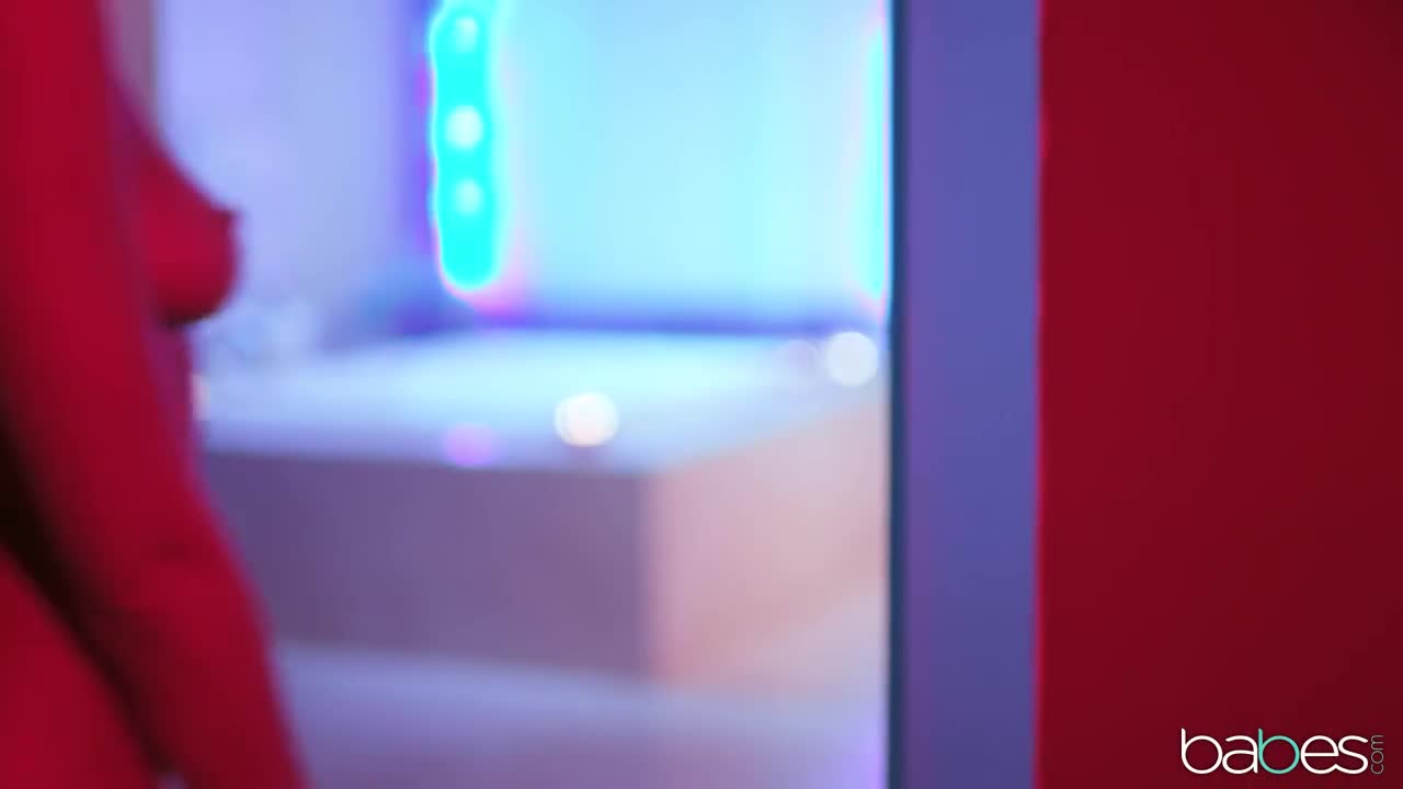 Babes Adriana Chechik All Steamed Up - Porn video | ePornXXX
