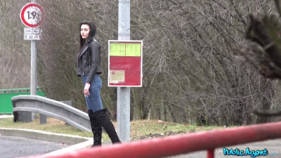 PublicAgent Lady Zee