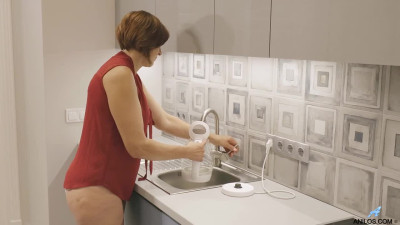 Anilos Eleanor Morning Masturbation