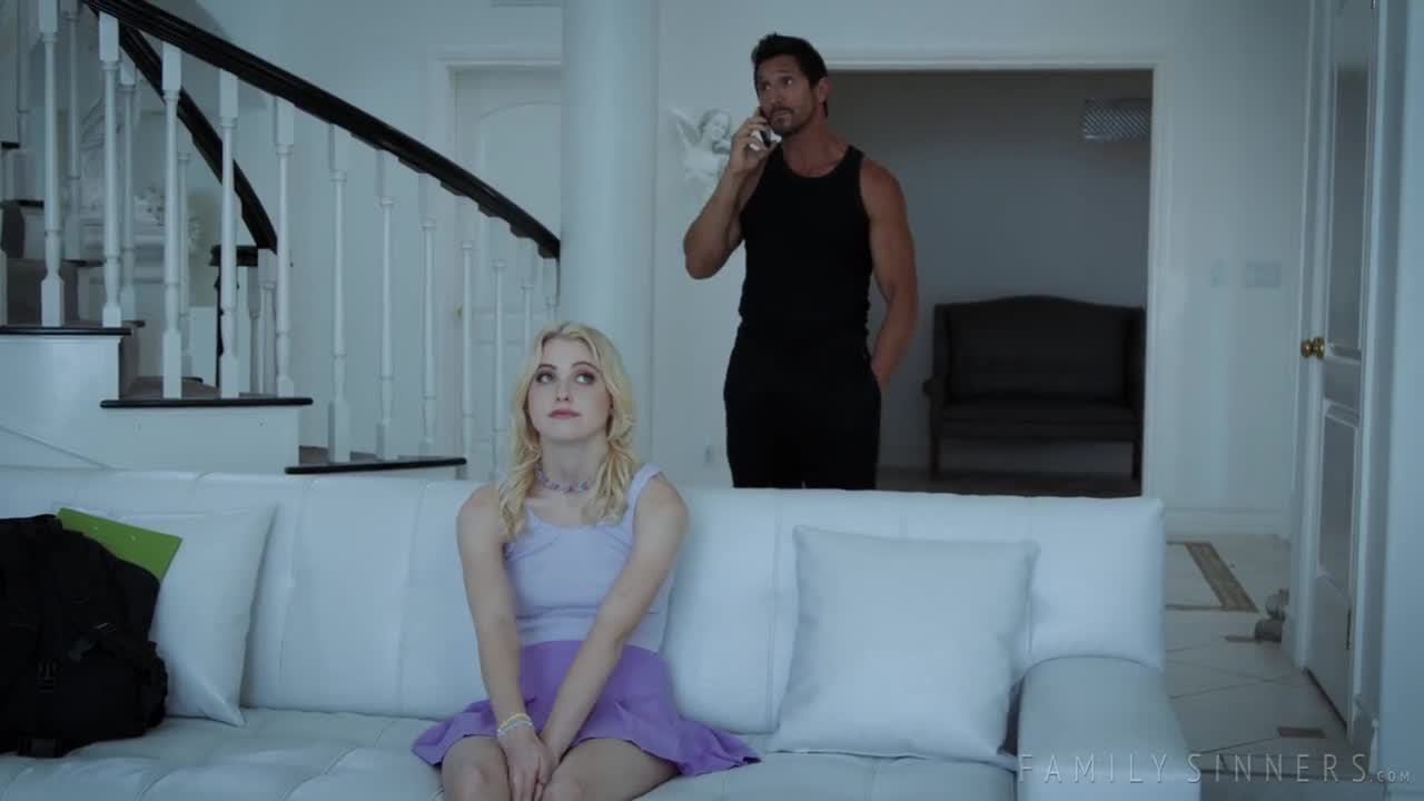 FamilySinners Chloe Cherry Family Favors - Porn video | ePornXXX