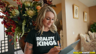 TeensLoveHugeCocks Gabbie Carter BTS Babe