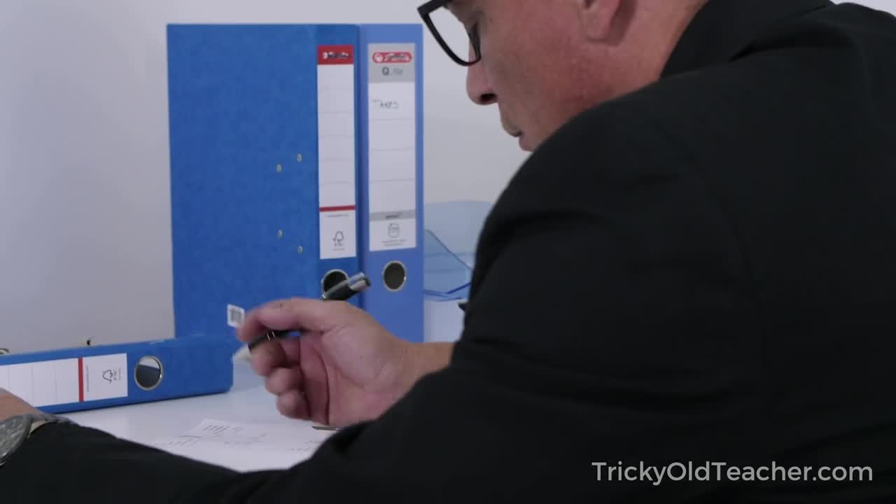 TrickyOldTeacher Mary Rock - Porn video | ePornXXX
