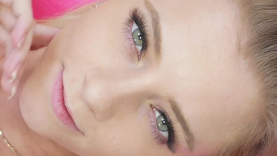 LANewGirl Riley Star Returns Naked Closeup