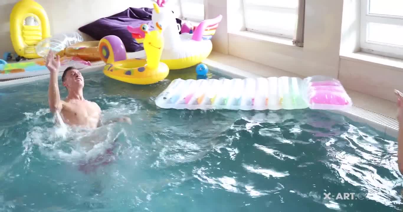 XArt Sybil Pool Party For Lovers - Porn video | ePornXXX