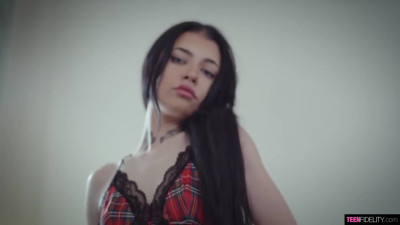 TeenFidelity E Chloe Heart