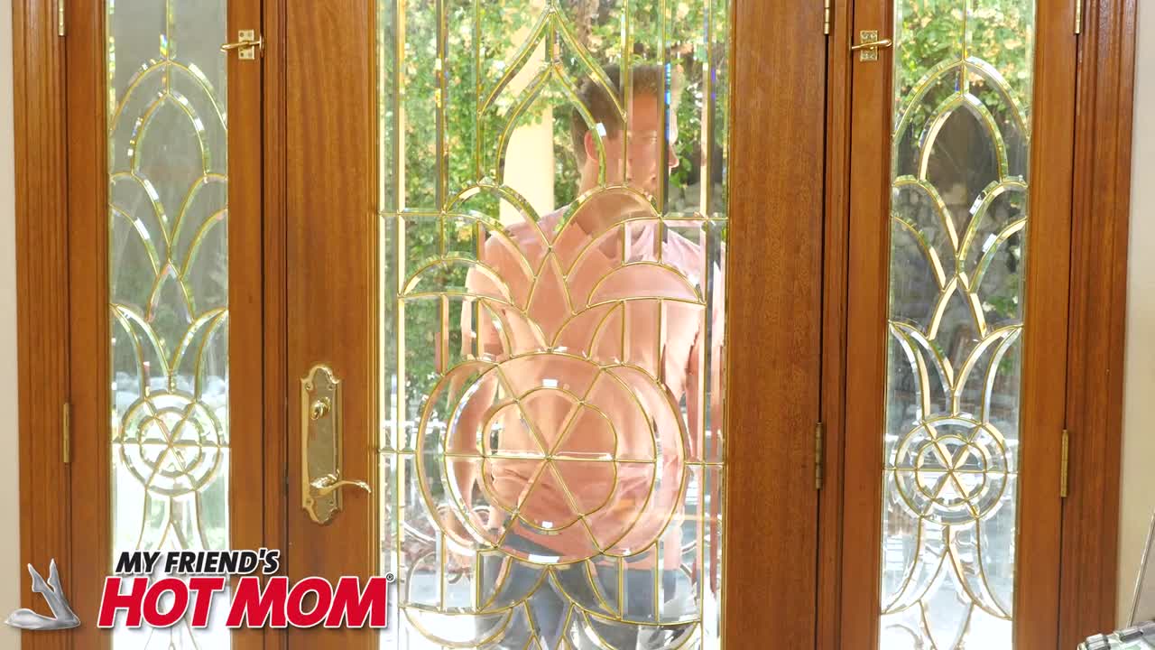 MyFriendsHotMom Briana Banks - Porn video | ePornXXX