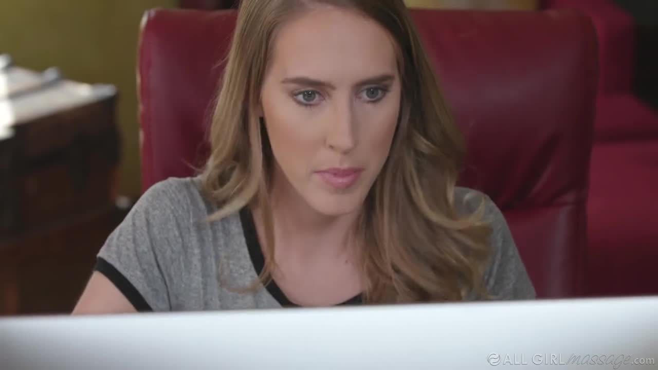 AllGirlMassage Cadence Lux And Lena Paul Whats She Got That I Dont - Porn video | ePornXXX