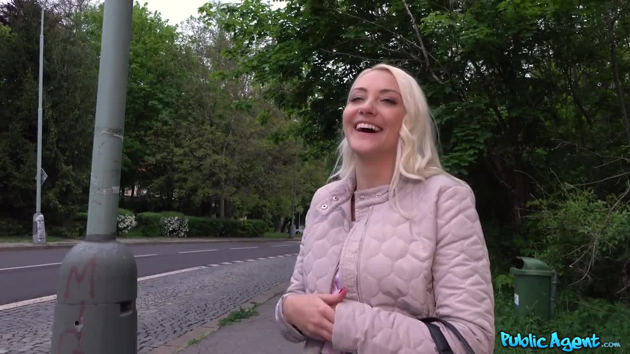 PublicAgent Helena Moeller - Porn video | ePornXXX