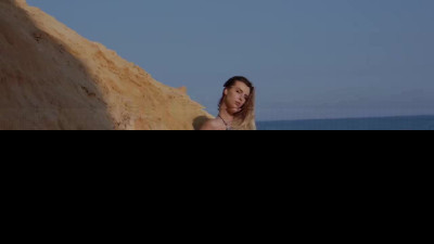 Arousins Dee Vine Hot Girl On The Beach