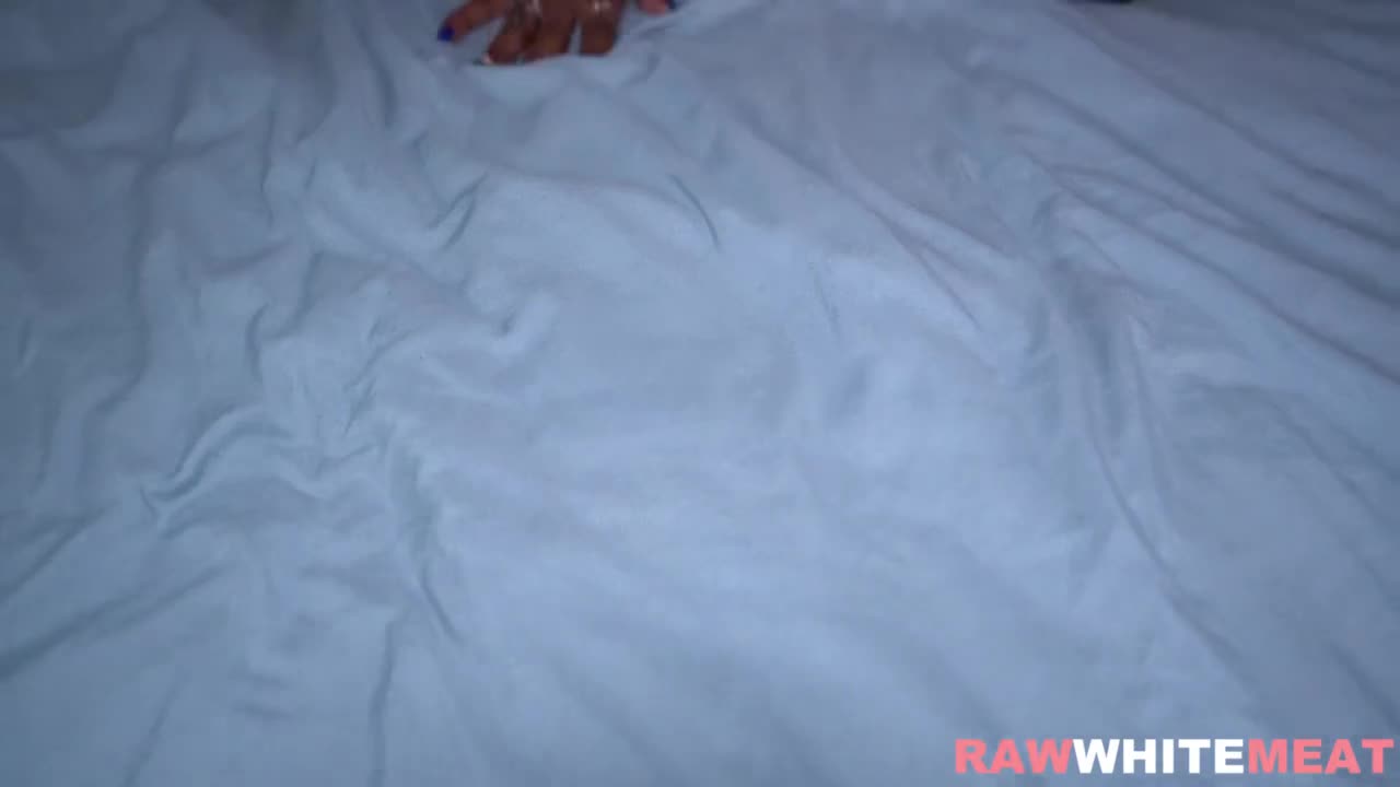 RawWhiteMeat E Paris Love - Porn video | ePornXXX