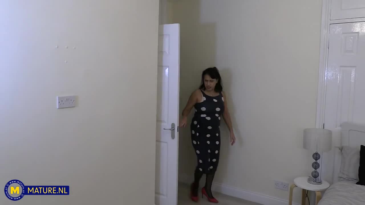 MatureNL Anna Price When Grandma Is Alone - Porn video | ePornXXX