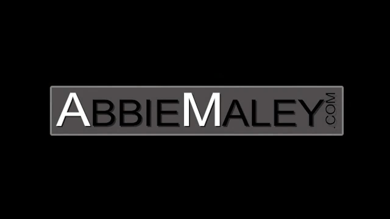AbbieMaley Abbie Masturbates With Her Favorite Toy On Cam - Porn video | ePornXXX