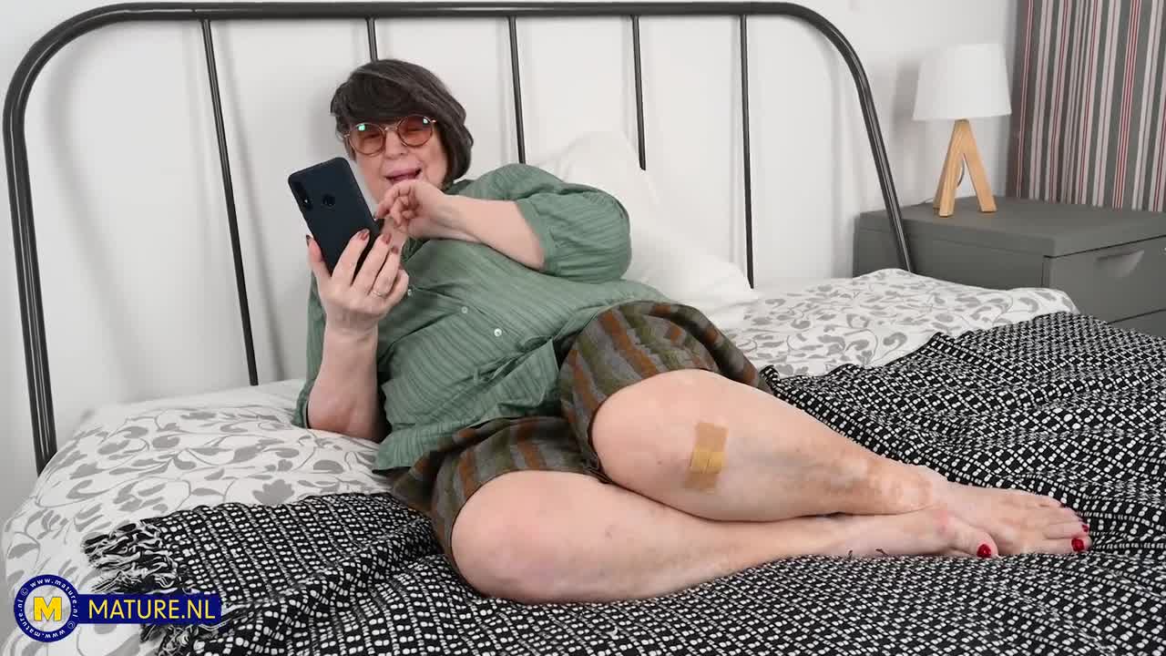 MatureNL Sharon Amore Years Old Grandma Masturbating - Porn video | ePornXXX