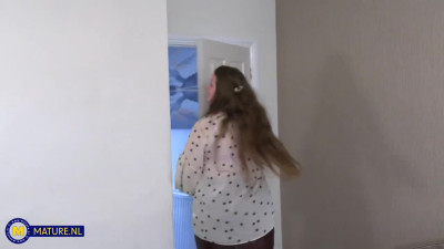 MatureNL MJay Divine Big Bottom Housewife