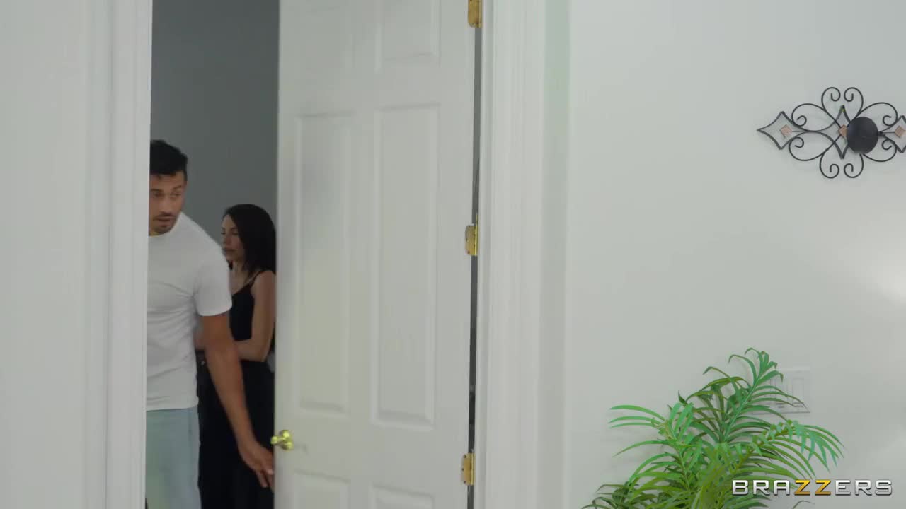 BrazzersExxtra Jesse Pony Hostel Perv Puts It In My Ass - Porn video | ePornXXX