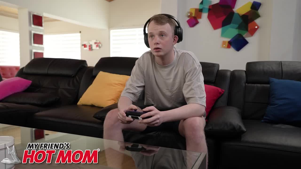 MyFriendsHotMom Sweet Vickie WRB - Porn video | ePornXXX