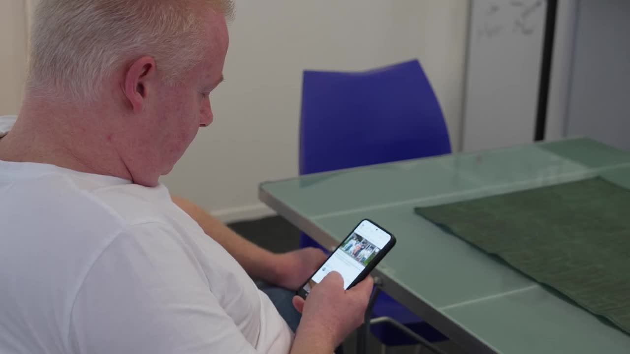 MeidenVanHolland Avontuurtje In De Bedrijfskantine PP - Porn video | ePornXXX