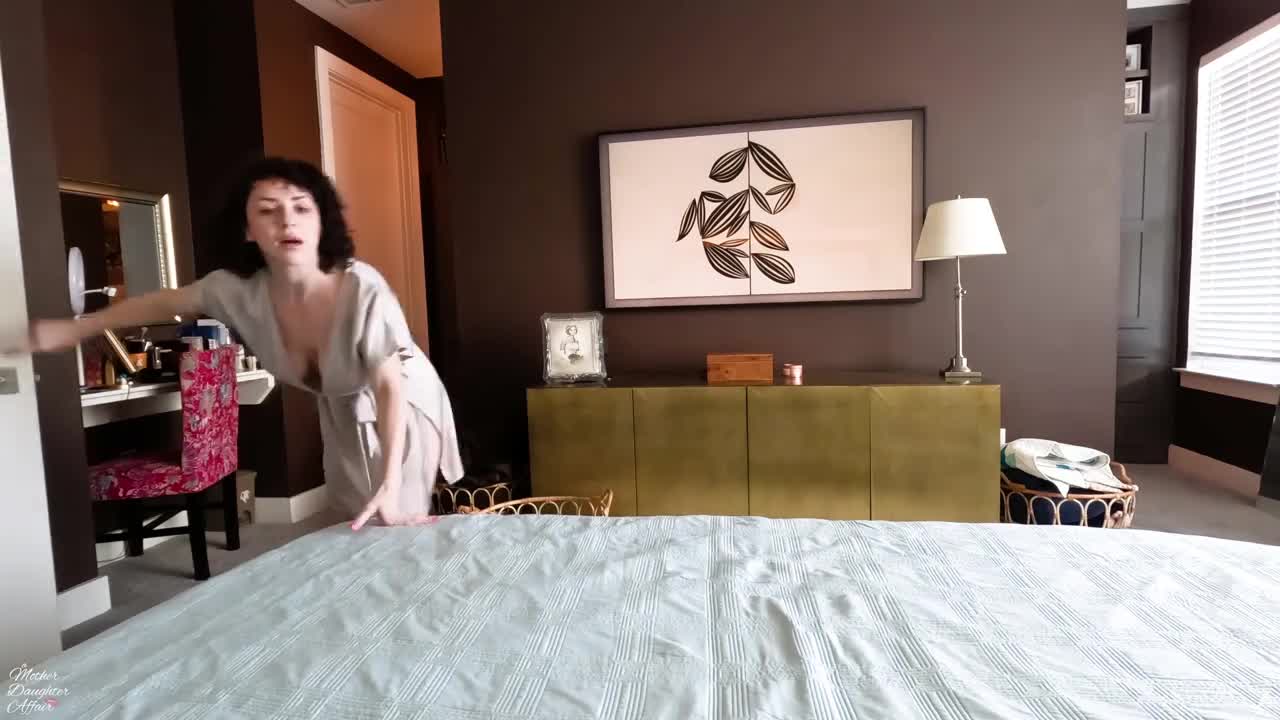 ManyVids YourFavoriteMommy And Mama Fiona Family Values Jerkoff Encouragement POV PP - Porn video | ePornXXX