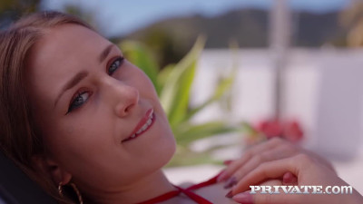 Private Fiona Sprouts Irresistible Beauty Shines In Her Private Debut WRB